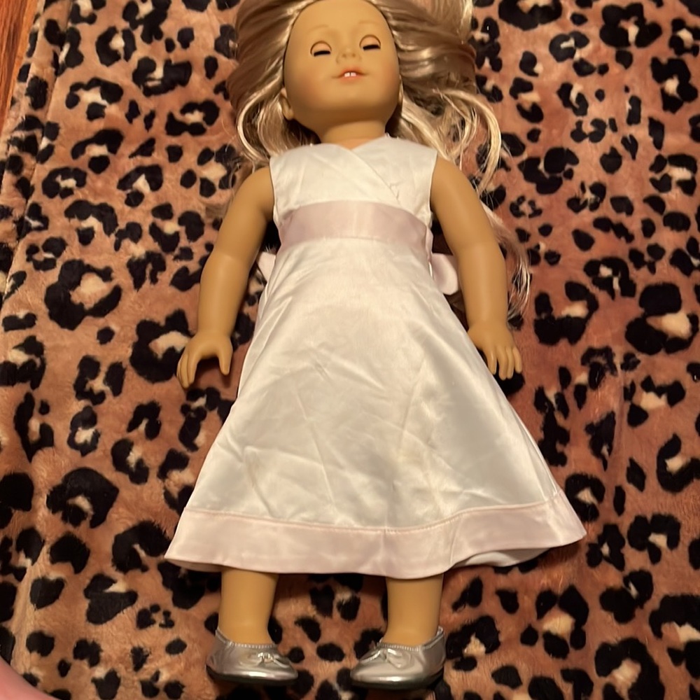 American girl shoe and dress bundle *DOLL NOT INCLUDED - Picture 8 of 12